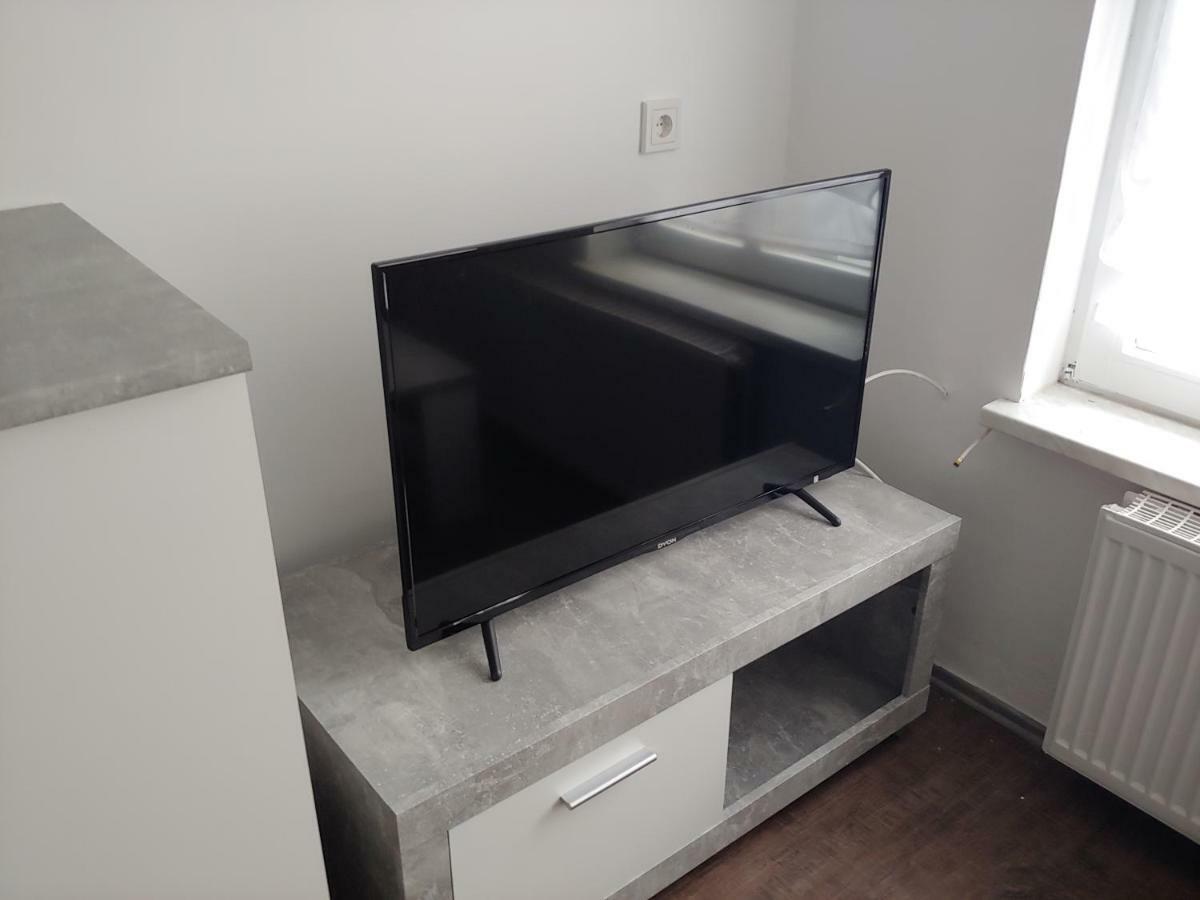 Bei Dinos Appartement Sarstedt Buitenkant foto